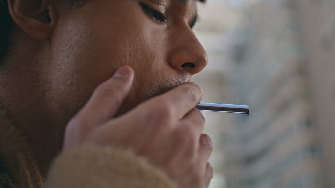 Smart Breathing Necklace – Natural Support for Smoking Cessation